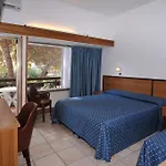 Ξενοδοχείο Lilly 3*