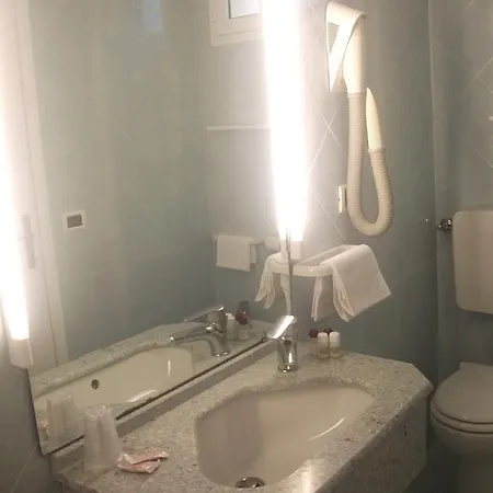 Lilly Марина-ди-Кампо