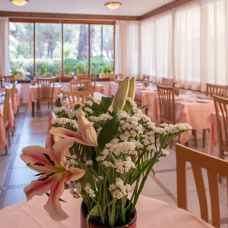 Lilly 3* Марина-ди-Кампо