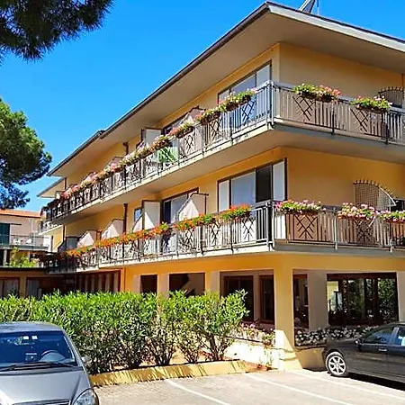 Hotel Lilly 3*