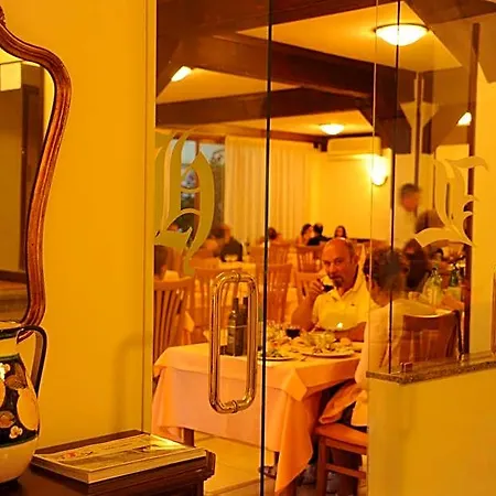 Lilly Hotel 3*